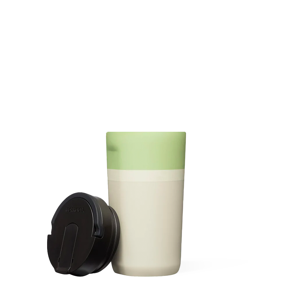 star-warstm-kids-cup-s6 0b29a0bde323--grogu-kids-cup-product-lid-off.png