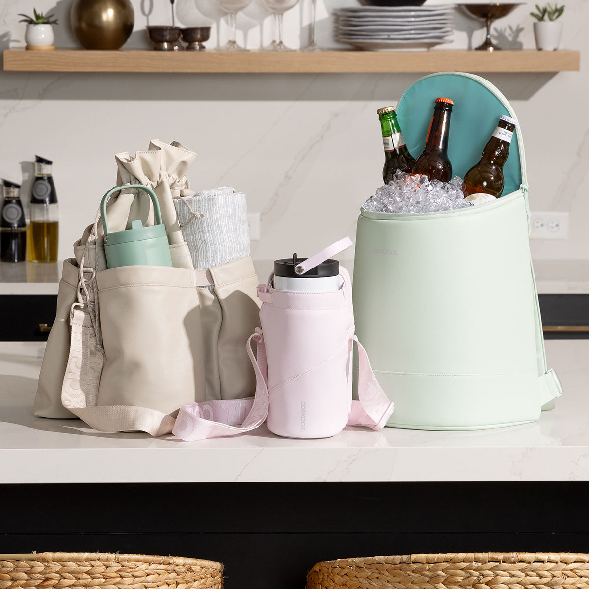 beverage-bucket-bag-y0 6c4793ad3b8e--group-lifestyle1.jpg