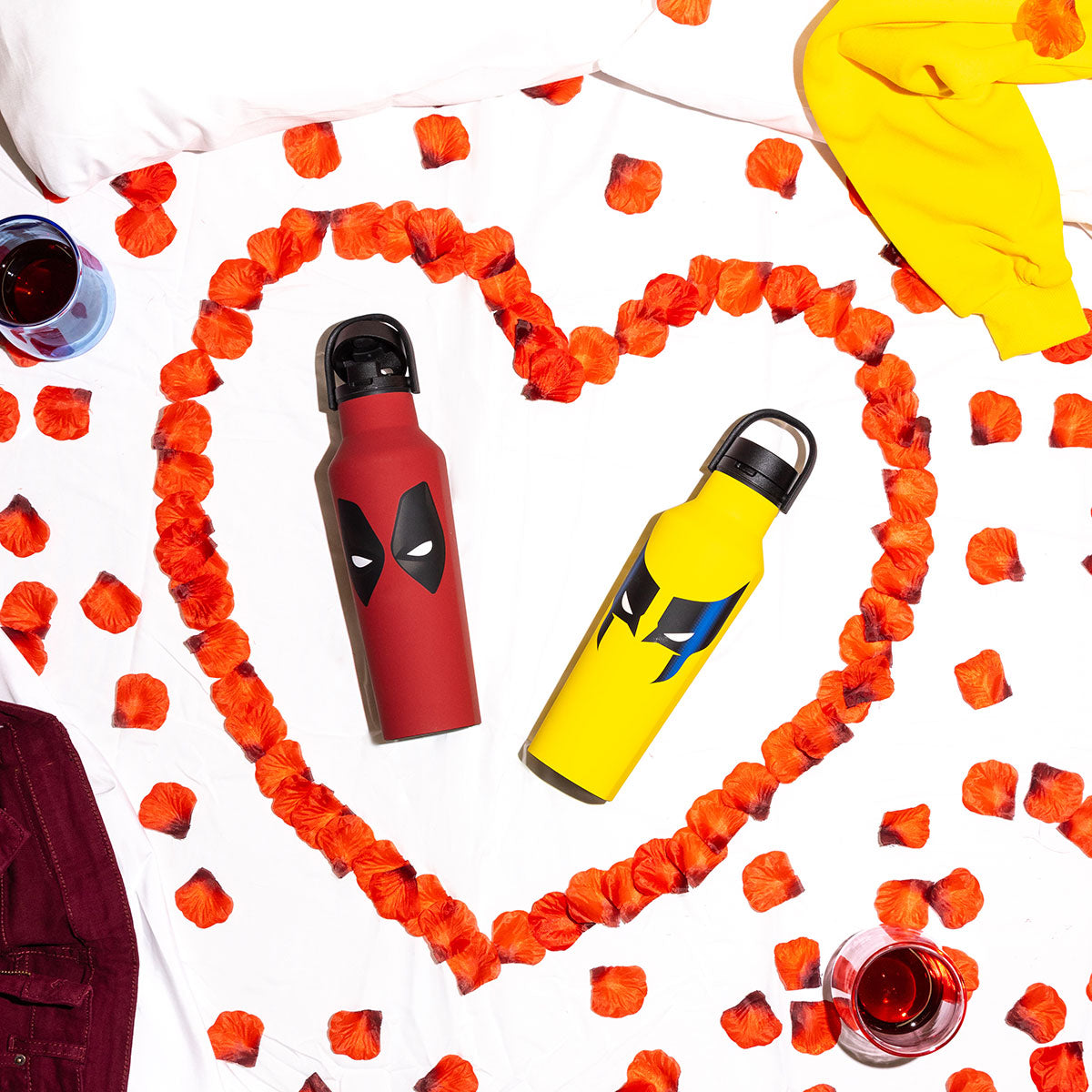 deadpool-and-wolverine-drinkware-g0 a7afce7e71cf--DeadpoolWolverine-PDPLifestyle2.jpg
